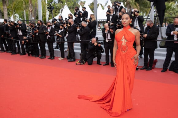 Kat Graham - Montée des marches du film "Les intranquilles" lors du 74e Festival International du Film de Cannes. Le 16 juillet 2021. © Borde-Jacovides-Moreau / Bestimage