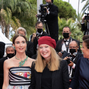 Michael Covino, Elsa Zylberstein, Andrea Arnold, Mounia Meddour, Daniel Burman - Montée des marches du film "Les intranquilles" lors du 74e Festival International du Film de Cannes. Le 16 juillet 2021. © Borde-Jacovides-Moreau / Bestimage