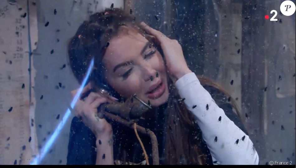 Nabilla dans Fort Boyard le 17 juillet 2021.