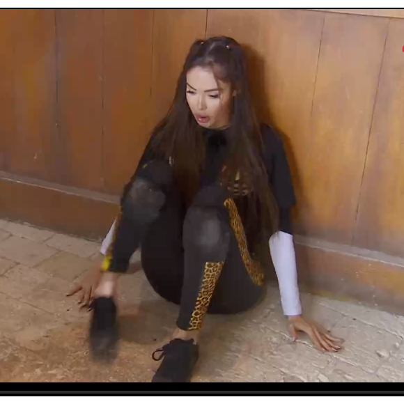 Nabilla dans Fort Boyard le 17 juillet 2021.