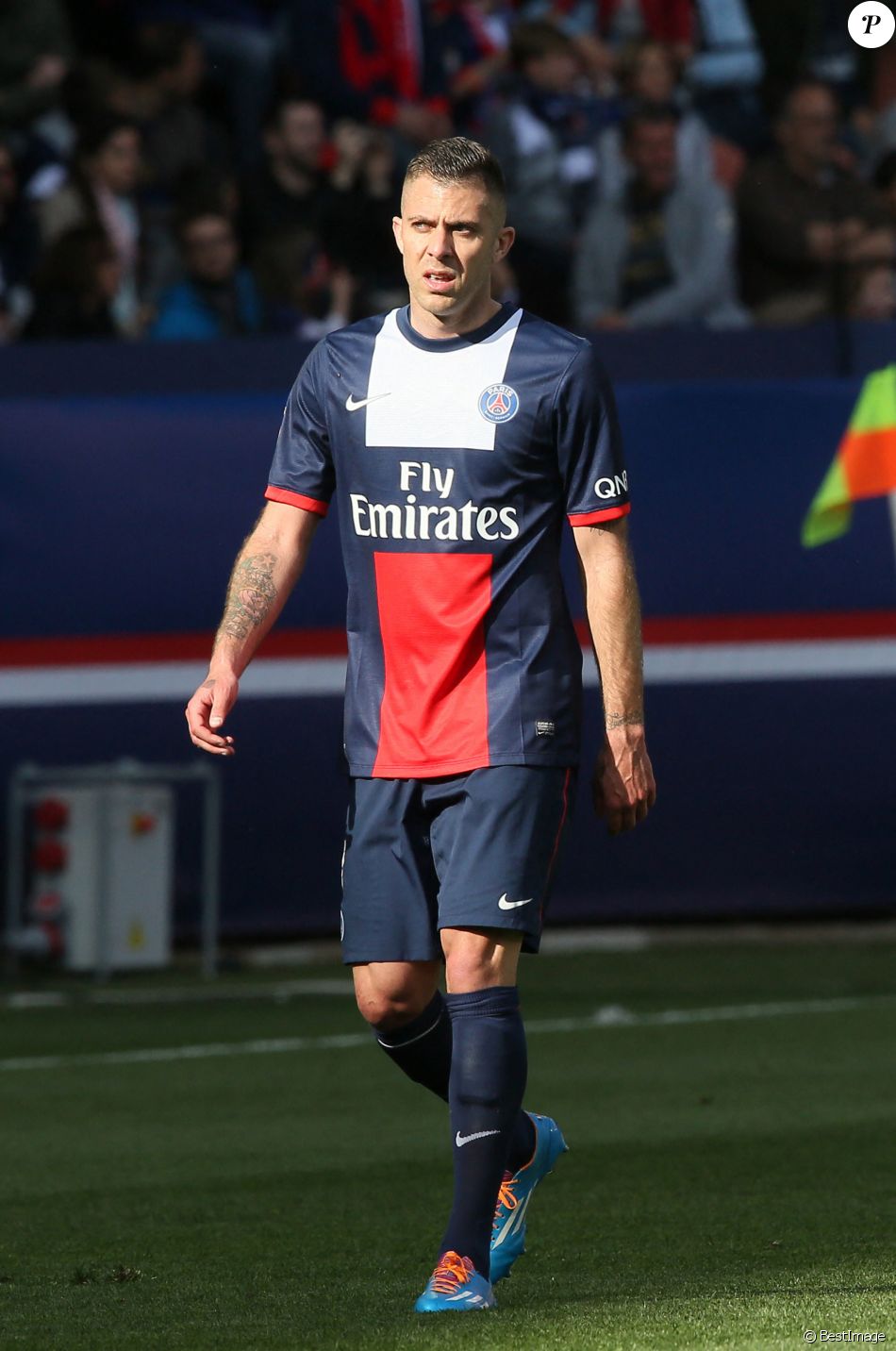 Jérémy Ménez - Emilie Nefnaf (Nef Naf) avec sa fille Maëlla assistent au match de football Psg (3) contre Reims (0) au Parc des Princes à Paris le 5 avril 2014.