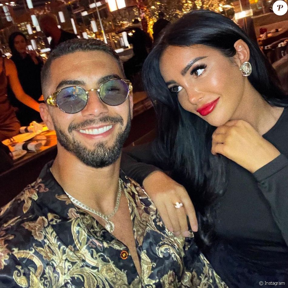Fidji Ruiz, candidate de télé-réalité, est en couple avec le charmant Anas.