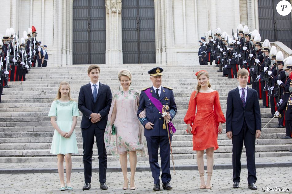 Le Roi Philippe de Belgique, la Reine Mathilde de Belgique, le prince Gabriel, le prince Emmanuel la princesse Eléonore, la princesse Elisabeth - La famille royale belge assiste à la cérémonie du "Te Deum" à la cathédrale des Saints Michel et Gudule à Bruxelles, à l'occasion de la Fête nationale belge, le 21 juillet 2021.