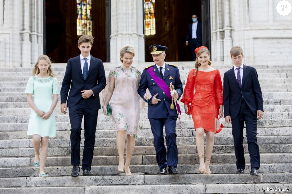 Le Roi Philippe de Belgique, la Reine Mathilde de Belgique, le prince Gabriel, le prince Emmanuel la princesse Eléonore, la princesse Elisabeth - La famille royale belge assiste à la cérémonie du "Te Deum" à la cathédrale des Saints Michel et Gudule à Bruxelles, à l'occasion de la Fête nationale belge, le 21 juillet 2021.