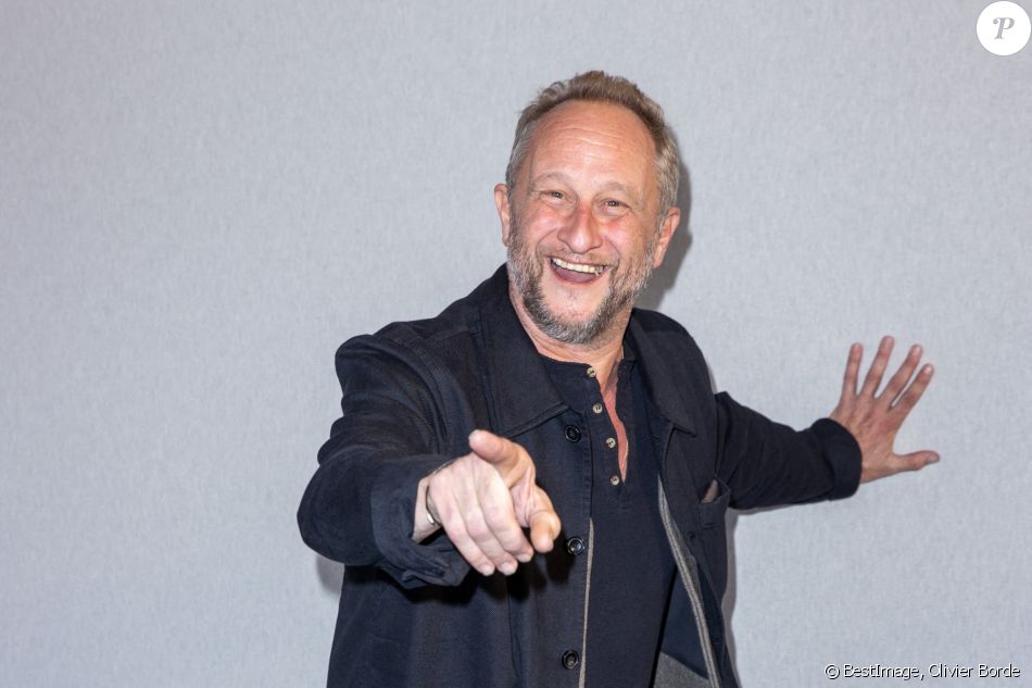 Benoît Poelvoorde au photocall de "Comment je suis devenu un super-héros" lors du 46ème Festival du Cinéma Américain de Deauville, le 13 septembre 2020. © Olivier Borde/Bestimage