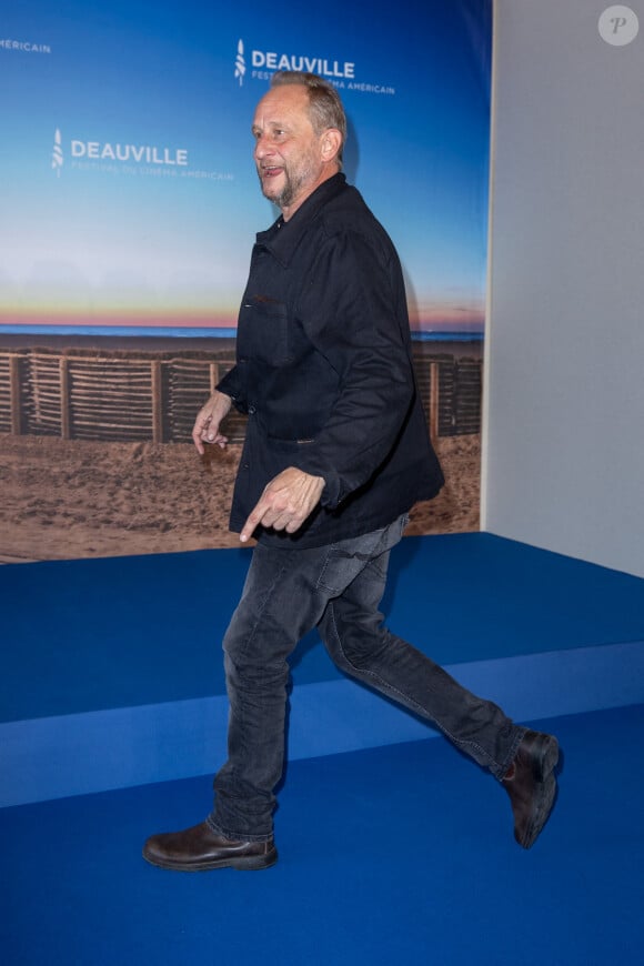 Benoît Poelvoorde au photocall de "Comment je suis devenu un super-héros" lors du 46ème Festival du Cinéma Américain de Deauville, le 13 septembre 2020. © Olivier Borde/Bestimage