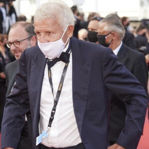 Patrick Poivre d'Arvor (PPDA) - Montée des marches du film " OSS 117 : Alerte rouge en Afrique Noire " lors du 74ème Festival International du Film de Cannes. Le 17 juillet 2021 © Borde-Jacovides-Moreau / Bestimage