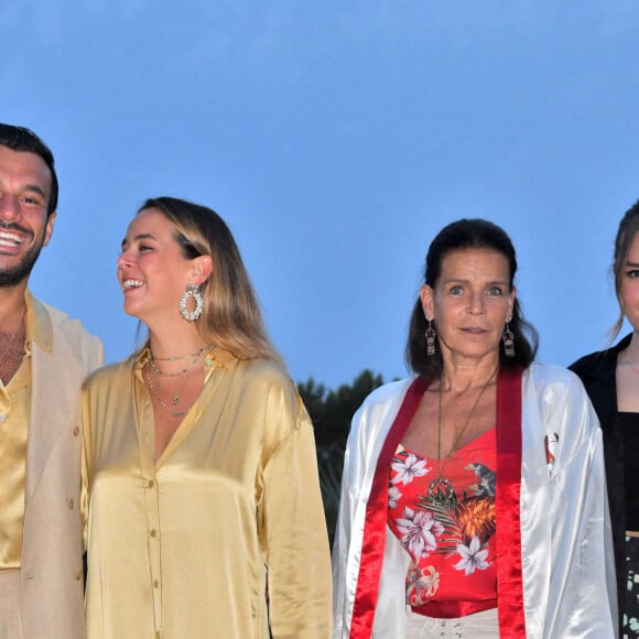 Maxime Giaccardi, Pauline Ducruet et la princesse Stéphanie de Monaco - Traditionnelle soirée d'été de Fight Aids Monaco au Sporting Club de Monaco, le 24 juillet 2021. © Bruno Bebert/PRM/Bestimage