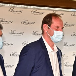 Le prince Albert II de Monaco et la princesse Stéphanie de Monaco avec Bernard Thévenet, Christian Prudhomme, Laurent Jalabert - Présentation du nouveau maillot de l'équipe cycliste des Carabiniers du Prince en soutien à l'association Fight Aids Monaco au Fairmont Hotel, à Monaco, le 15 mars 2021. © Bruno Bebert/PRM/Bestimage