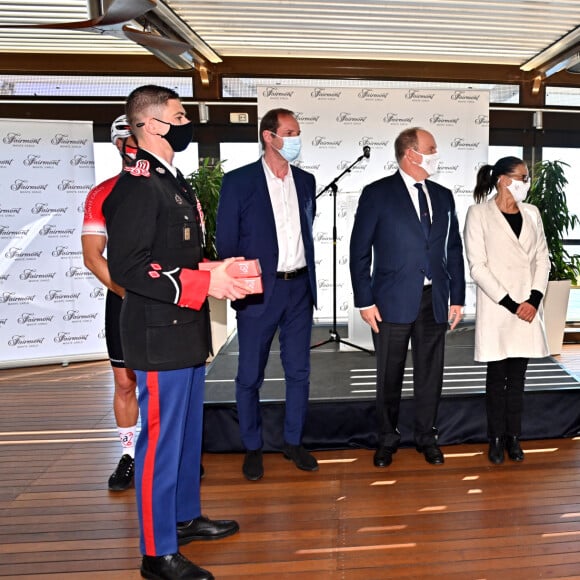 Christian Prudhomme, le directeur du Tour de France cycliste, le prince Albert II de Monaco et la princesse Stéphanie de Monaco durant la présentation du nouveau maillot de l'équipe cycliste des Carabiniers du Prince en soutien à l'association Fight Aids Monaco au Fairmont Hotel, à Monaco, le 15 mars 2021. © Bruno Bebert/PRM/Bestimage