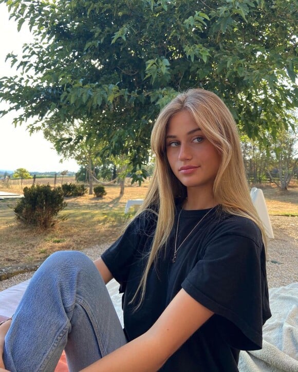 Sasha Nikolic, la fille du défunt chanteur des 2Be3 Filip Nikolic, s'affiche sublime sur Instagram.