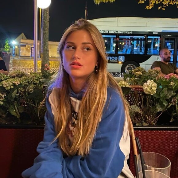 Sasha Nikolic, la fille du défunt chanteur des 2Be3 Filip Nikolic, s'affiche sublime sur Instagram.
