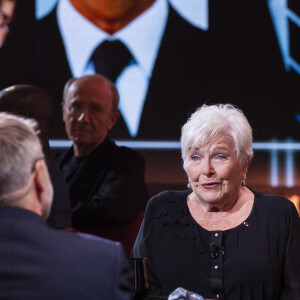 Line Renaud - Enregistrement de l'émission "On est presque en direct" (OEED), présentée par L.Ruquier, et diffusée sur France 2 le 21 novembre 2020 © Jack Tribeca / Bestimage 