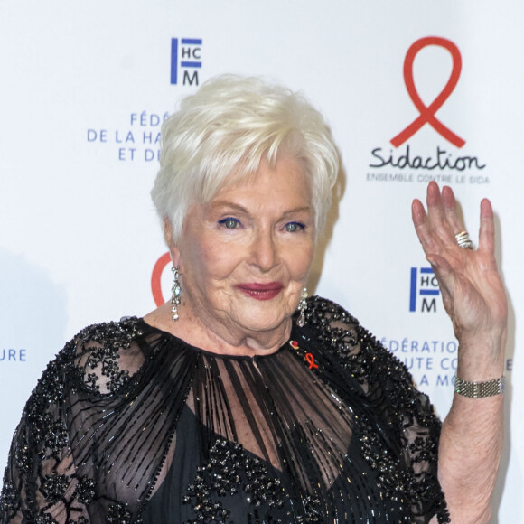 Line Renaud lors du photocall de la 18ème édition du "Dîner de la mode du Sidaction" au Pavillon Cambon Capucines - Potel et Chabot à Paris, France, le 23 janvier 2020. © Olivier Borde/Bestimage 