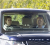 La princesse Beatrice d'York et sa mère Sarah Ferguson, duchesse d'York, quittent le château de Windsor en voiture, le 15 mai 2021.