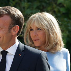 Le président de la République française Emmanuel Macron et sa femme la Première Dame Brigitte Macron - Le président de la République française reçoit le président de la fédération de Russie au fort de Brégançon, à Bormes-les-Mimosas, France, le 19 août 2019.