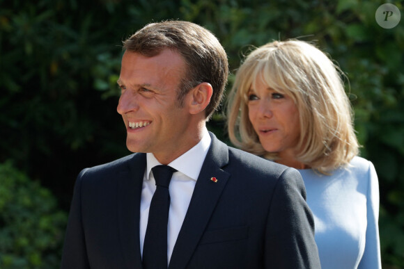 Le président de la République française Emmanuel Macron et sa femme la Première Dame Brigitte Macron - Le président de la République française reçoit le président de la fédération de Russie au fort de Brégançon, à Bormes-les-Mimosas, France, le 19 août 2019.