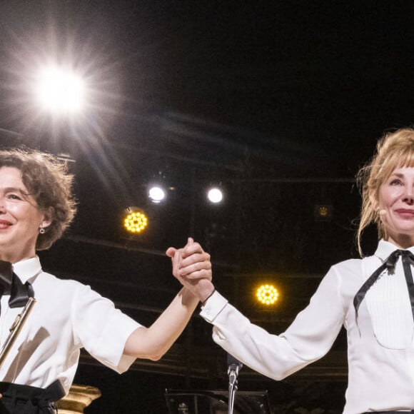 Hélène Couvert, Julie Depardieu, Juliette Hurel - J. Julie Depardieu sur scène lors du concert Misia "Reine de Paris" en marge du Festival de Ramatuelle et ses nuits classiques (27 juillet - 11 août 2021) le 29 Juillet 2021. © Cyril Bruneau/Festival de Ramatuelle/Bestimage 