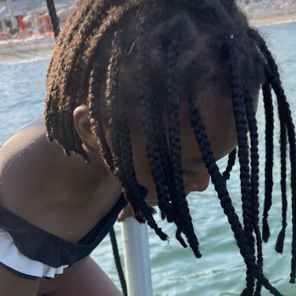 Aya Nakamura partage des photos de ses vacances à Saint-Tropez sur Instagram