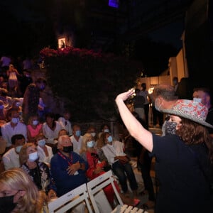 Exclusif - Isabelle Boulay - People assistent au spectacle de Gad Elmaleh le premier jour de l'ouverture du Festival de Ramatuelle le 31 juillet 2021. La soirée s'est ensuite terminée par un dîner dans un restaurant de la plage Tahiti. © Luc Boutria/Nice Matin/Bestimage