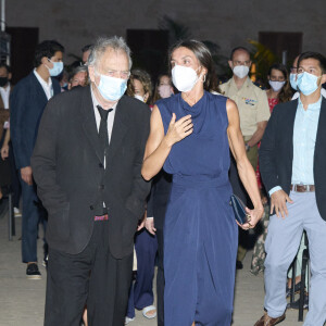 La reine Letizia d'Espagne , Stephen Frears - La reine Letizia d'Espagne préside la cérémonie de clôture du "Atlantida Mallorca Film Festival" en présence de Judi Dench et Stephen Frears à Palma de Majorque, le 1er août 2021.