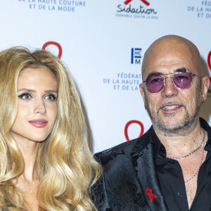 Pascal Obispo et sa femme Julie Hantson - 18e édition du "Dîner de la mode du Sidaction" au Pavillon Cambon Capucines - Potel et Chabot à Paris. Le 23 janvier 2020. © Olivier Borde/Bestimage 