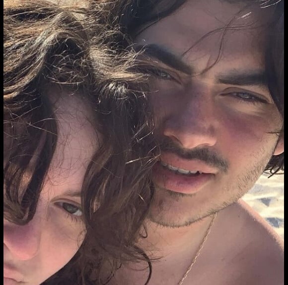 Billie et son petit-ami Zacharie sur Instagram. le 10 juillet 2021.