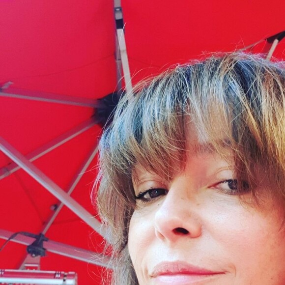 Sandrine Quétier toujours aussi radieuse à 50 ans.