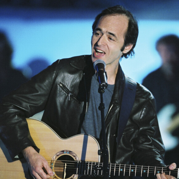 Jean-Jacques Goldman lors d'une emission spéciale Céline Dion sur TF1 le 12 novembre 2004. © Patrick Carpentier / Bestimage