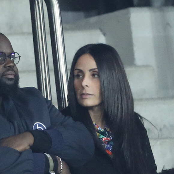 Issa Doumbia et une amie - People au match de football PSG (Paris-Saint-Germain) - Lille (LOSC) au Parc des Princes à Paris, le 2 novembre 2018.