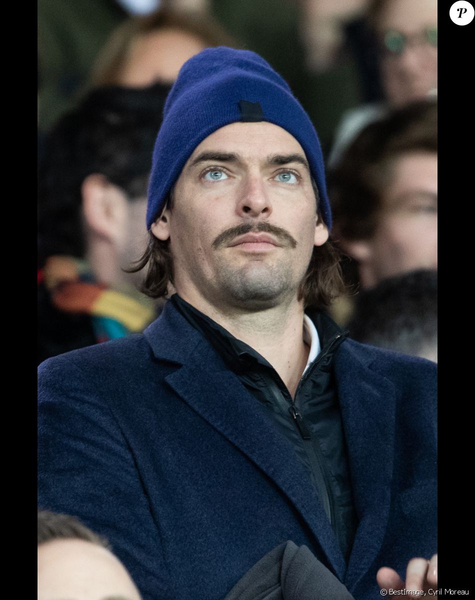 Camille Lacourt dans les tribunes lors du match de championnat de Ligue 1 Conforama opposant le Paris Saint-Germain (PSG) aux Girondins de Bordeaux au Parc des Princes à Paris, France, le 23 février 2020. Le PSG a gagné 4-3. © Cyril Moreau/Bestimage