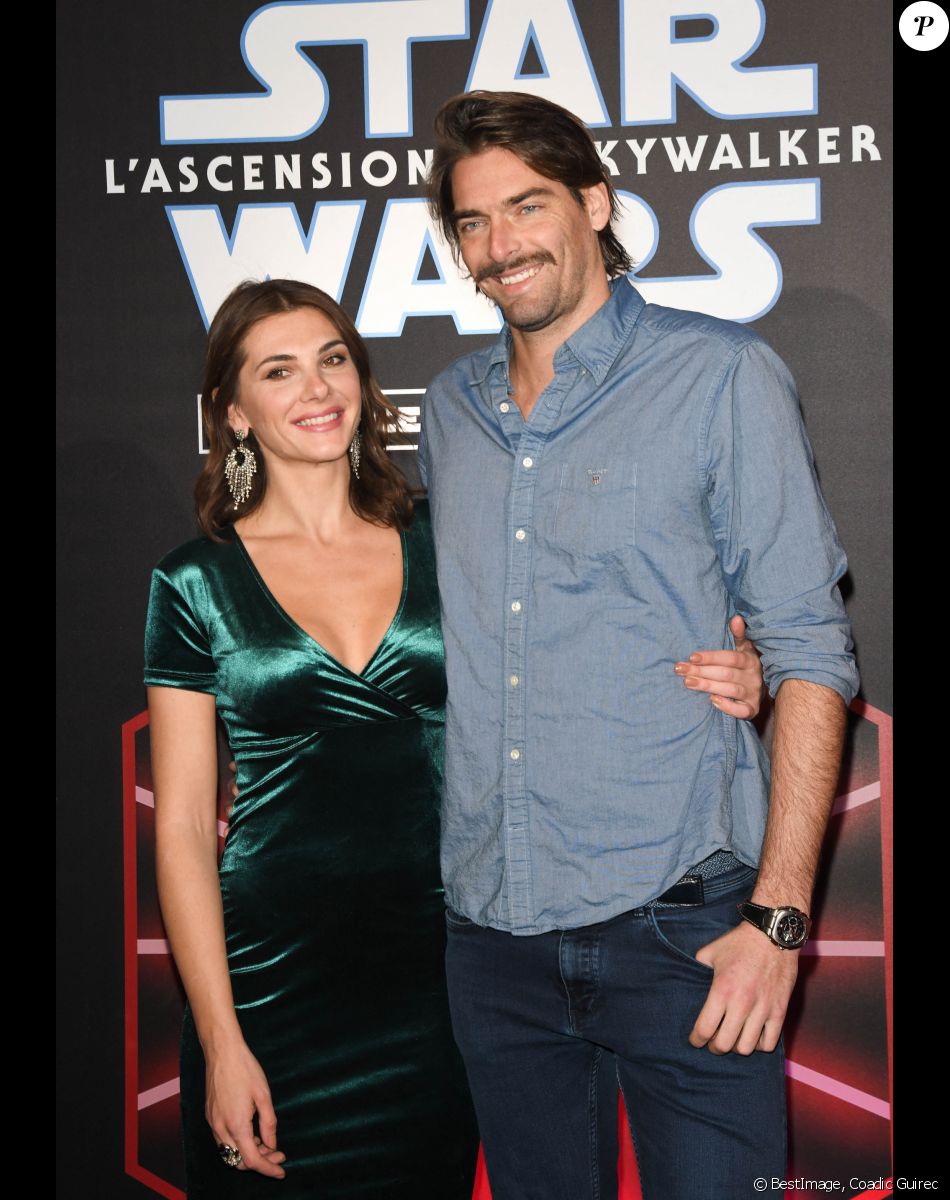 Camille Lacourt et sa compagne Alice Detollenaere (Miss Bourgogne 2010) - Avant-première du film "Star Wars : L'ascension de Skywalker" au cinéma Le Grand Rex à Paris, le 17 décembre 2019. © Coadic Guirec/Bestimage