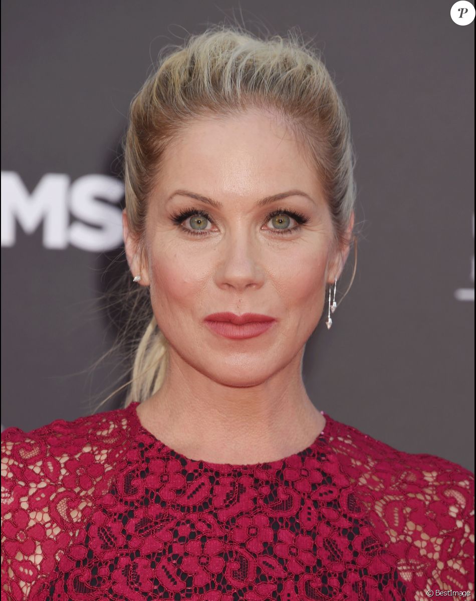 Christina Applegate 13 Ans Après Le Cancer Elle Apprend Quelle