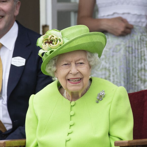 La reine Elisabeth II d'Angleterre assiste à la Cup Final du Guards Polo Club, de la parade et de la présentation du British Driving Society à Windsor, le 11 juillet 2021