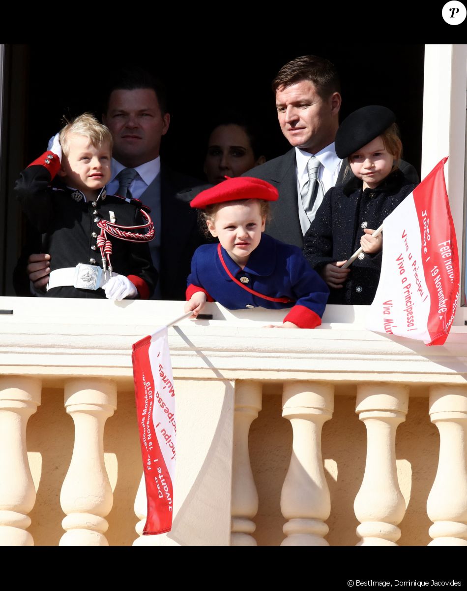 Le prince Jacques et la princesse Gabriella, Sean Wittstock et sa femme Chantell, Gareth Wittstock et sa fille Kaia Rose Wittstock - La famille princière de Monaco au balcon du palais lors de la Fête nationale monégasque à Monaco. Le 19 novembre 2019 © Dominique Jacovides / Bestimage