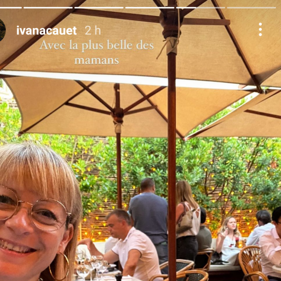 Ivana, la fille de Cauet, dévoile une photo de sa maman en story Instagram, le 12 août 2021