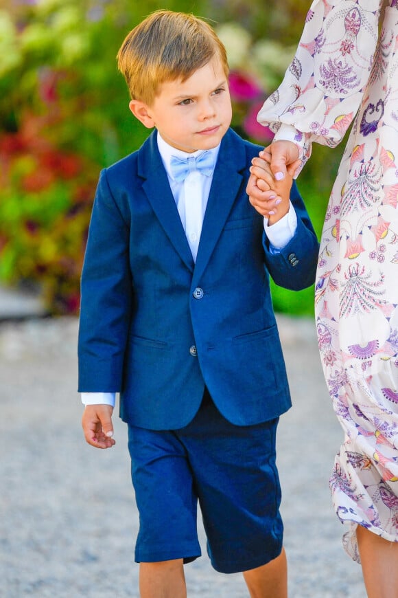 Le prince Oscar - La famille royale suédoise au baptême du prince Julian, duc de Halland au château de Drottningholm sur l'île de Lovön à Ekero en Suède le 14 août 2021.