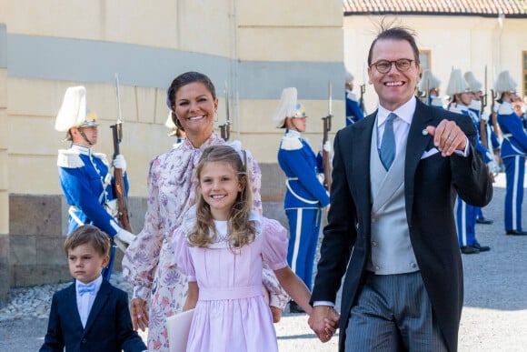 La princesse Victoria de Suède, le prince Daniel de Suède et leurs enfants la princesse Estelle de Suède et le prince Oscar de Suède - La famille royale suédoise au baptême du prince Julian, duc de Halland au château de Drottningholm sur l'île de Lovön à Ekero en Suède, le 14 août 2021. 