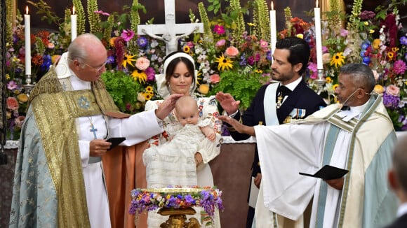Carl Philip et Sofia de Suède : Baptême émouvant pour leur fils Julian, la famille en fête !