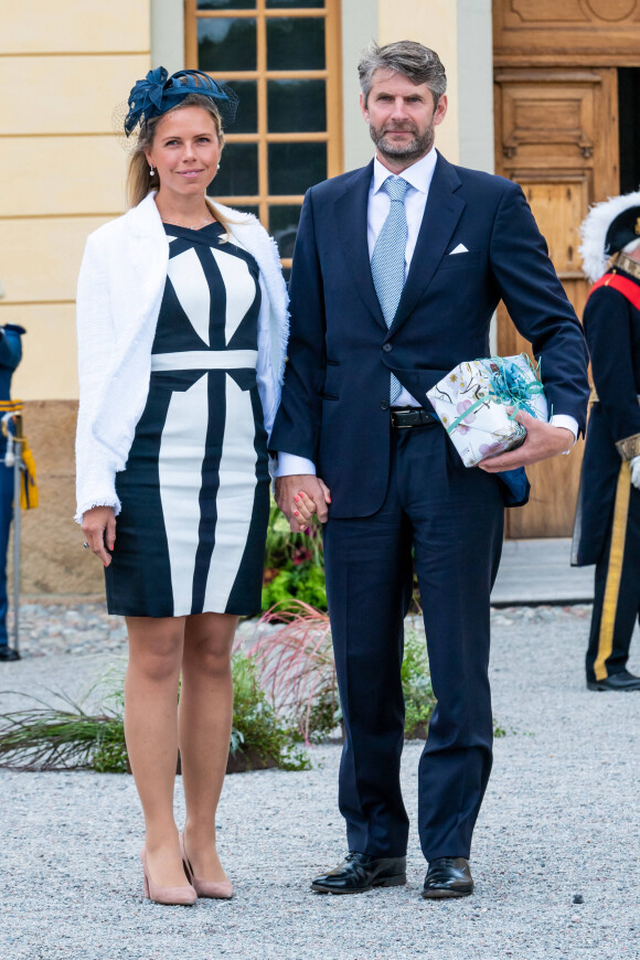 Henric Weijber, Eva Weijber, - La famille royale suédoise au baptême du prince Julian, duc de Halland au château de Drottningholm sur l'île de Lovön à Ekero en Suède le 14 août 2021.
