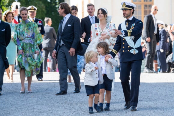 Le prince Carl Philip, la princesse Sofia de Suède (Sofia Hellqvist), leurs enfants le prince Alexander de Suède, le prince Gabriel de Suède et le prince Julian, duc de Halland - La famille royale suédoise au baptême du prince Julian, duc de Halland au château de Drottningholm sur l'île de Lovön à Ekero en Suède, le 14 août 2021. 