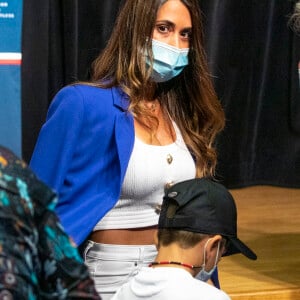 Antonella Roccuzzo, la femme de Lionel Messi - Conférence de presse de Lionel Leo Messi à l'auditorium du Parc des Princes à Paris le 11 août 2021. © Pierre Perusseau / Bestimage