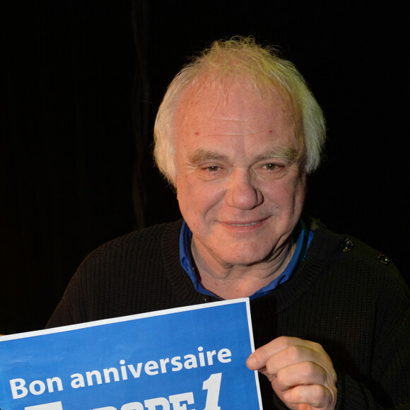 Exclusif - Laurent Cabrol - Les journalistes et chroniqueurs souhaitent un bon anniversaire à Europe 1 à l'occasion de la journée spéciale des 60 ans de la radio à Paris. Le 4 février 2015
