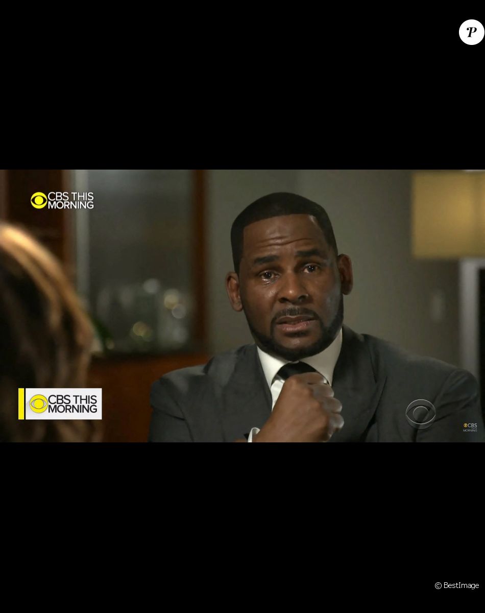 Le chanteur de RnB et producteur américain R. Kelly (Robert Sylvester Kelly), furieux et en larmes, dément les accusations de pédophilie, séquestration et d'agressions sexuelles dans une interview à la matinale de la chaîne américaine CBS, à Chicago, Illinois, Etats-Unis, le 6 mars 2019.