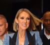 Celine Dion arbore un total look jean veste et cravate à la sortie de son hôtel à New York, le 14 novembre 2019 
