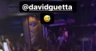 Elvis Guetta fait la fête avec ses parents, David et Cathy Guetta. Le 19 août 2021.