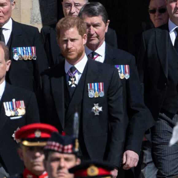 Le prince Harry, duc de Sussex, Sir Timothy Laurence - Arrivées aux funérailles du prince Philip, duc d'Edimbourg à la chapelle Saint-Georges du château de Windsor, le 17 avril 2021.
