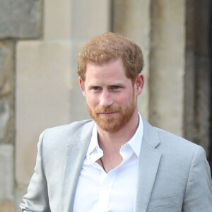 Le prince Harry arrive au château de Windsor à la veille de son mariage avec Meghan Markle le 18 mai 2018.