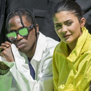 Travis Scott, sa compagne Kylie Jenner - People au défilé de mode Homme printemps-été 2019 "Louis Vuitton" à Paris. Le 21 juin 2018 © Olivier Borde / Bestimage