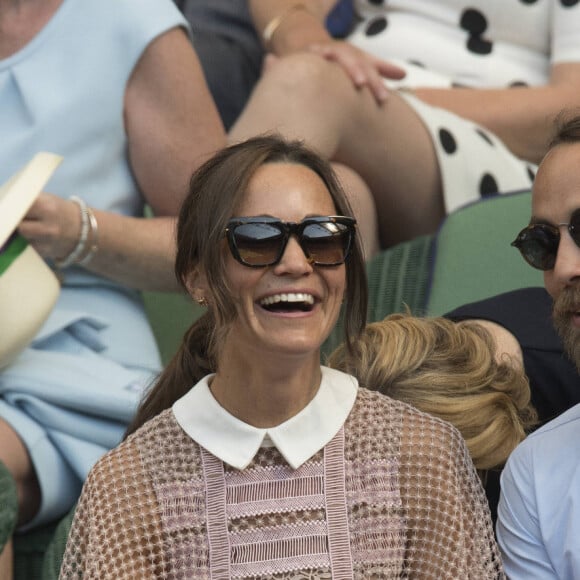 Pippa Middleton et son frère James Middleton au tournoi de tennis de Wimbledon à Londres, Royaume Uni, le 5 juillet 2017.
